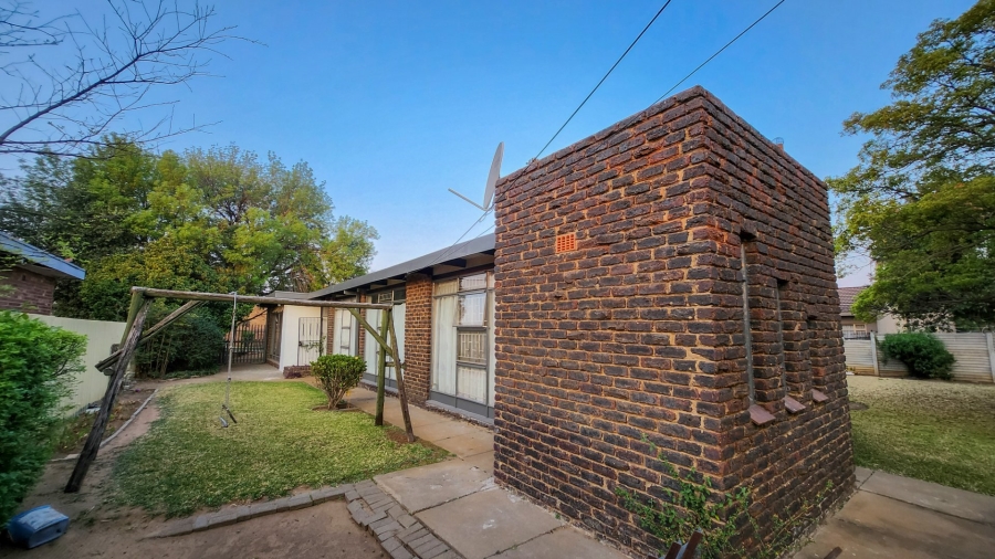 3 Bedroom Property for Sale in Flamwood North West